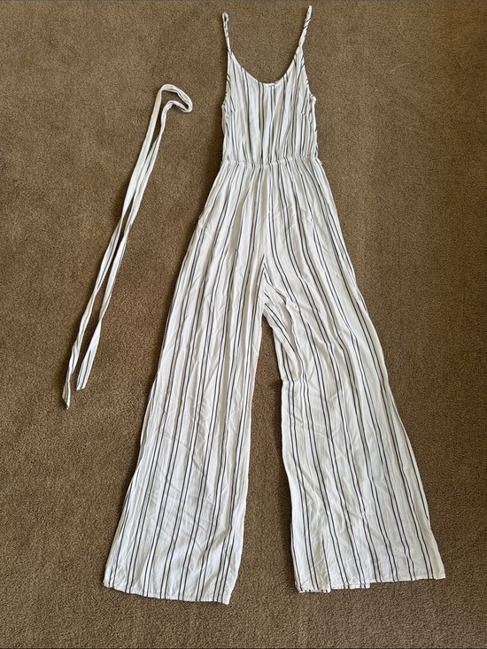 Streetwear Society Pants - SWS Striped White Wide Split Leg Jumpsuit with Removable Belt - size small